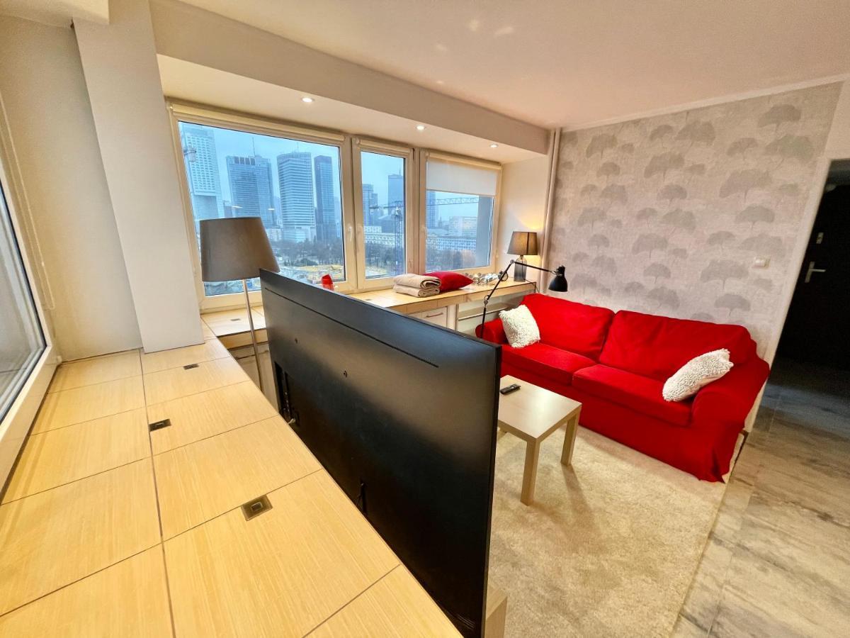 Love Metro Wifi 300Mbs 65'Tv Netflix Hbo Appletv+ Warsaw Luaran gambar